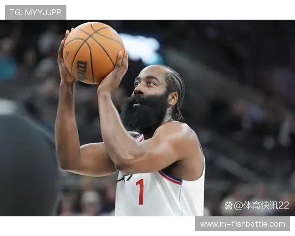 哈登快船时期数据回升，从巨星到团队球员转型之路